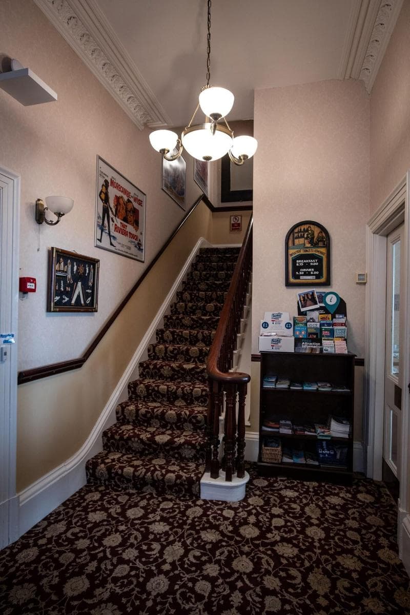 Raincliffe Hotel 5