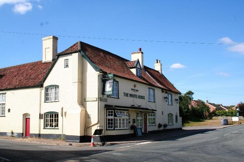 The White Horse 5