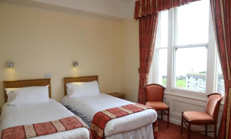 Manor Hotel 4