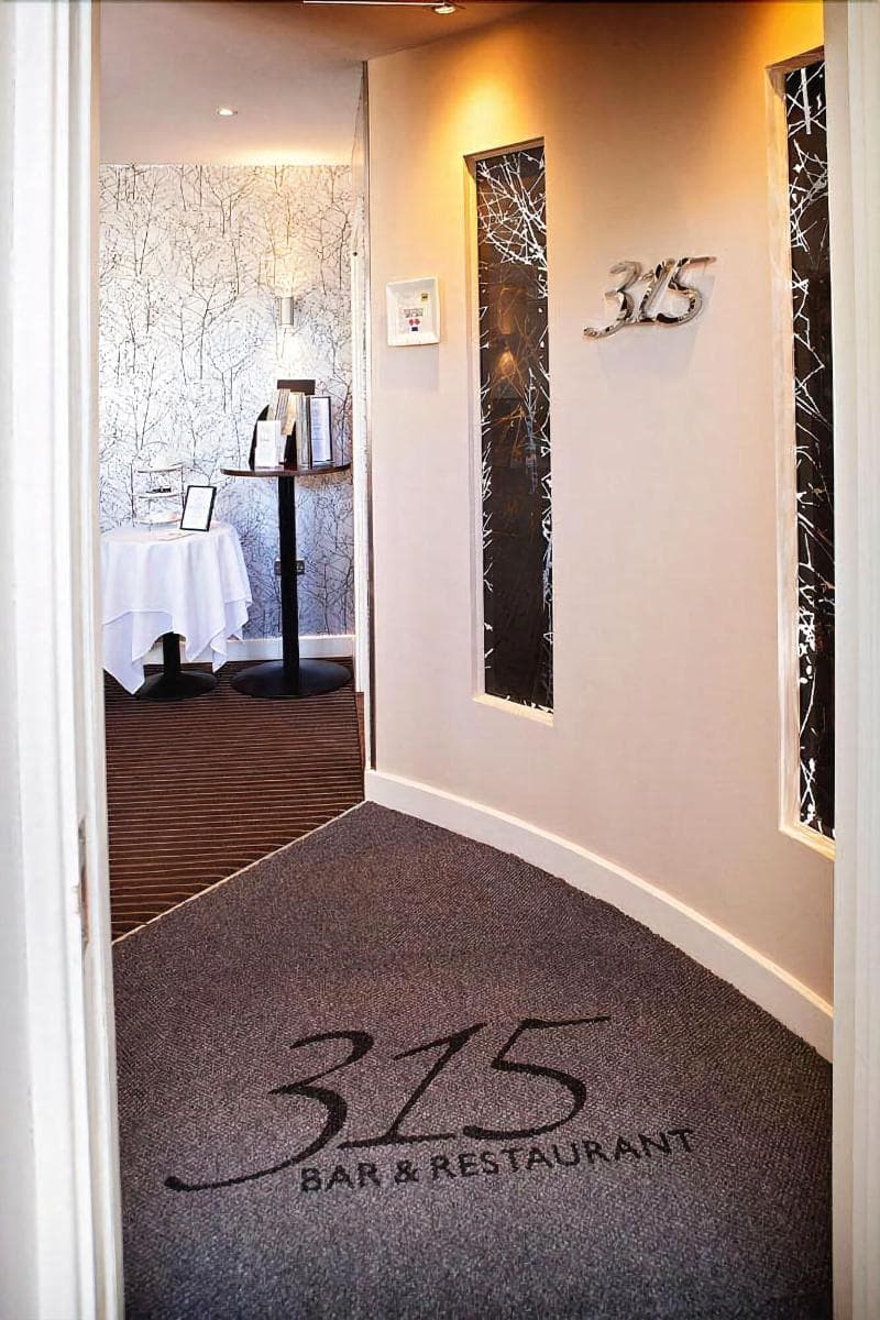 315 Bar And Restaurant 5