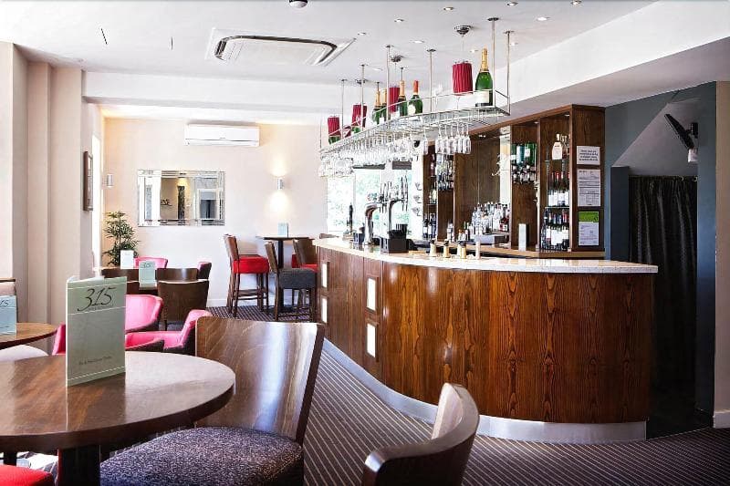 315 Bar And Restaurant 3