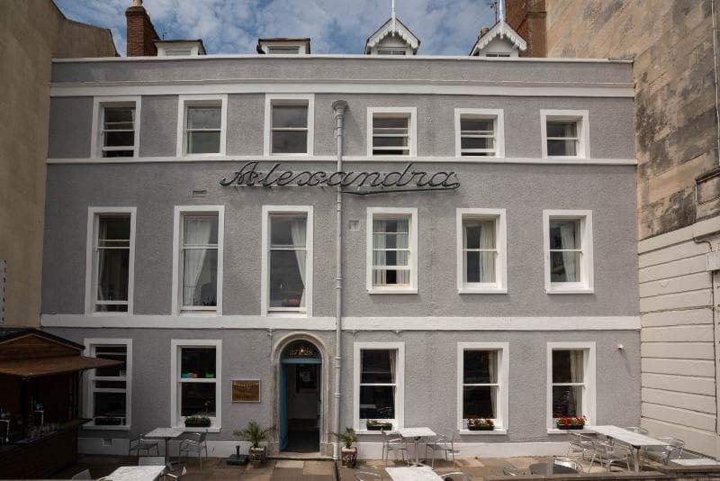 The Alexandra 5