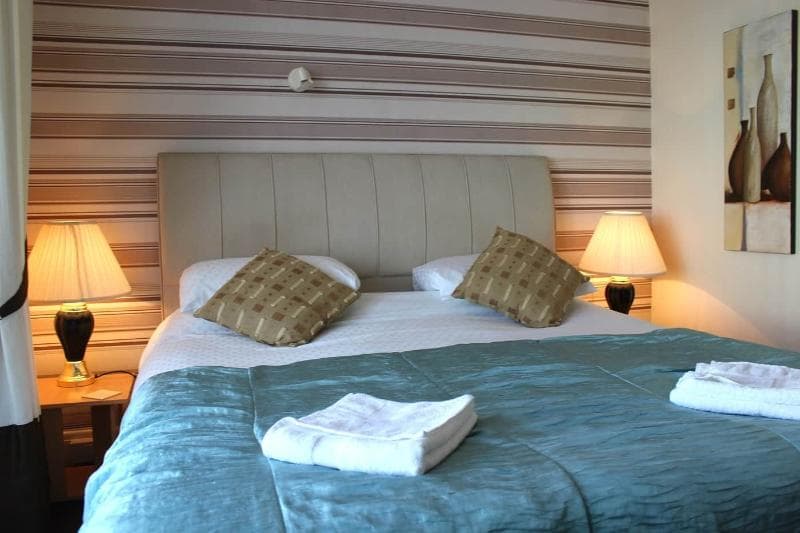 Henson Hotel 3