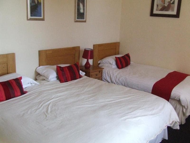 The Hillside Hotel 5