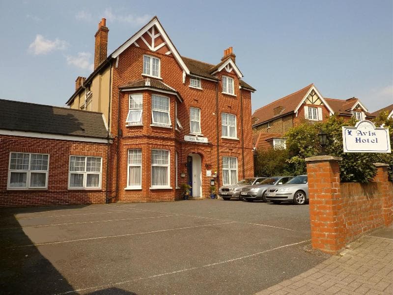 Avis Hotel Bromley 5