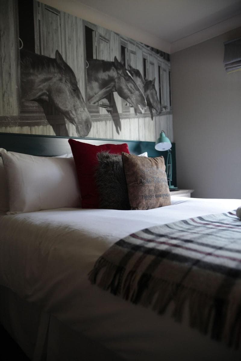 Worplesdon Place photo 1
