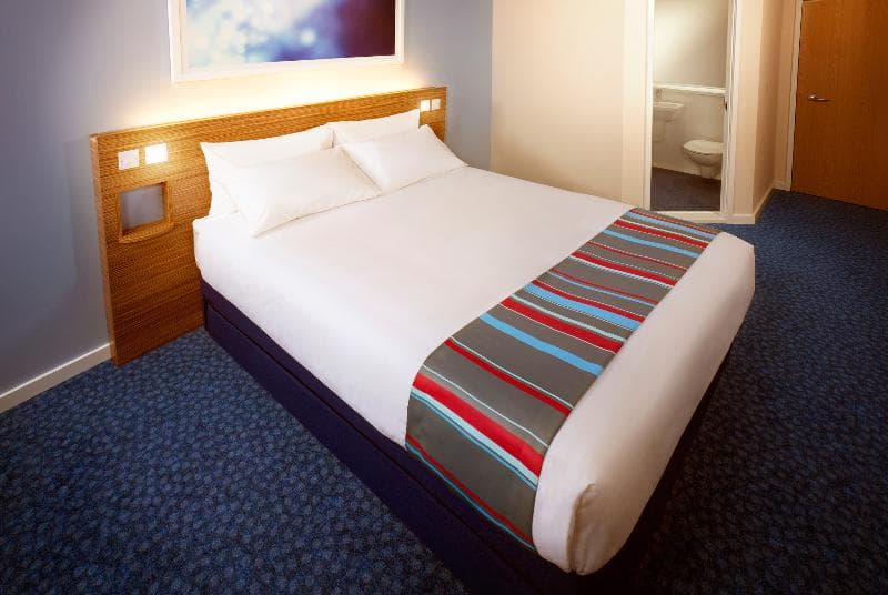 Travelodge Cardiff Central Queen Street 3