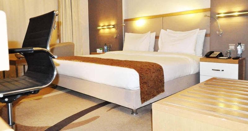 Prideinn Azure Hotel 5