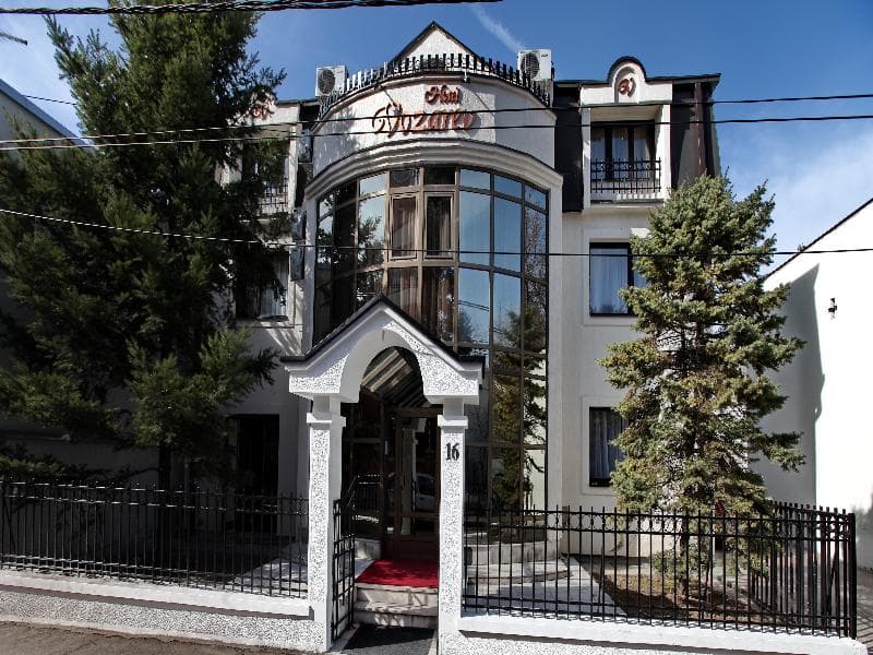 Garni Hotel Vozarev 5