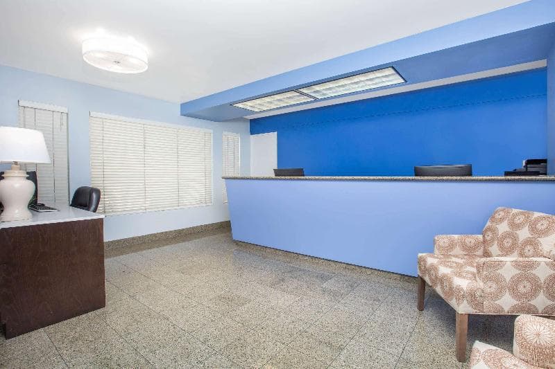 Baymont by Wyndham San Diego Downtown 5