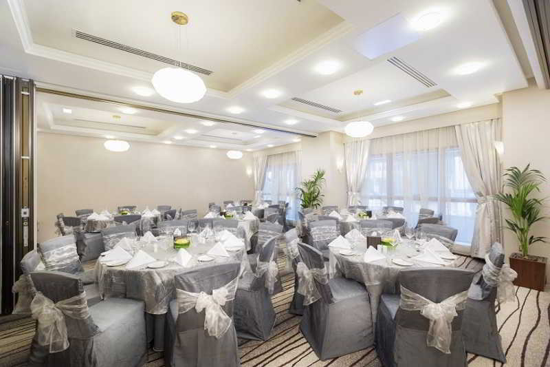 Majlis Grand Mercure Residence Abu Dhabi 1