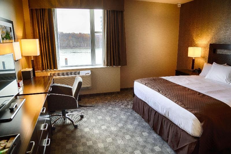 DoubleTree by Hilton Hotel Lawrenceburg 5