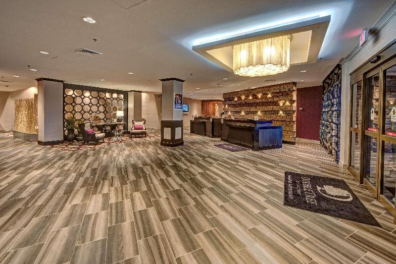 DoubleTree by Hilton Hotel Decatur Riverfront 3