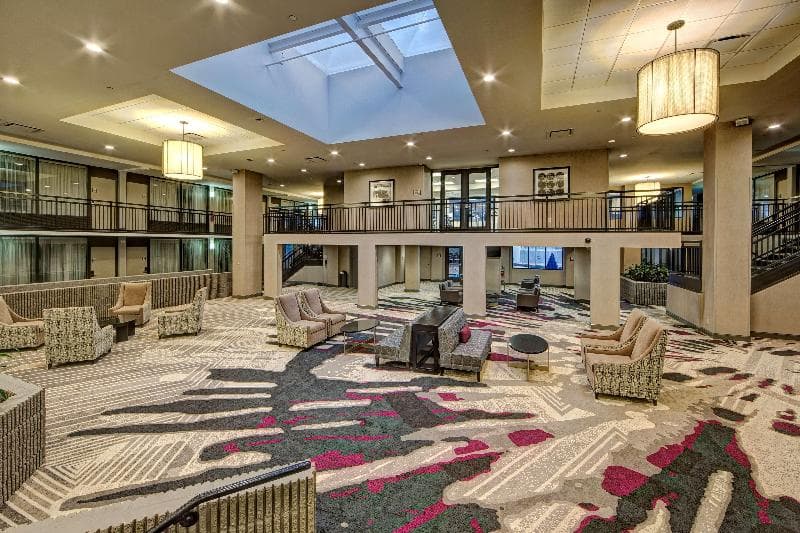 DoubleTree by Hilton Hotel Decatur Riverfront 2