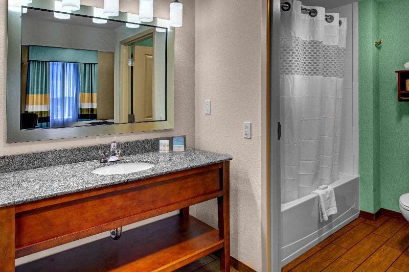 Hampton Inn & Suites - Coconut Creek, FL 5