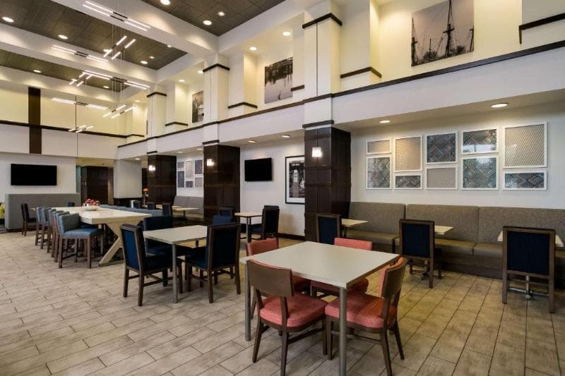 Hampton Inn & Suites Wilmington Christiana 2