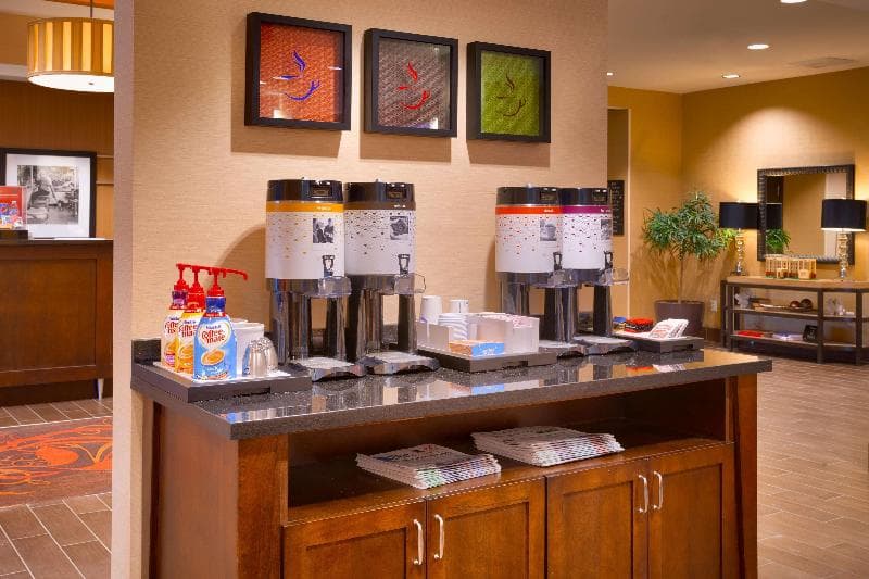 Hampton Inn Omaha/West-Dodge Road (Old Mill) 3