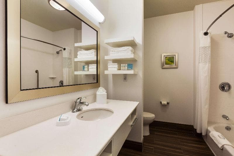 Hampton Inn & Suites Portland/Hillsboro-Evergreen 5