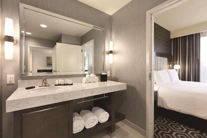 Embassy Suites by Hilton Portland/Hillsboro 5