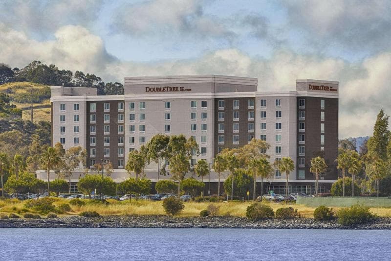 DoubleTree by Hilton San Francisco Airport North Bayfront 2