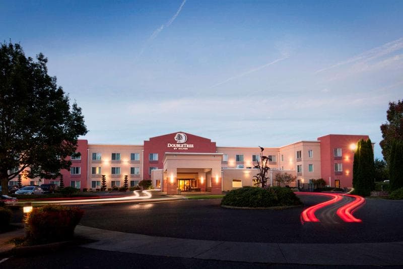 DoubleTree by Hilton Vancouver 3