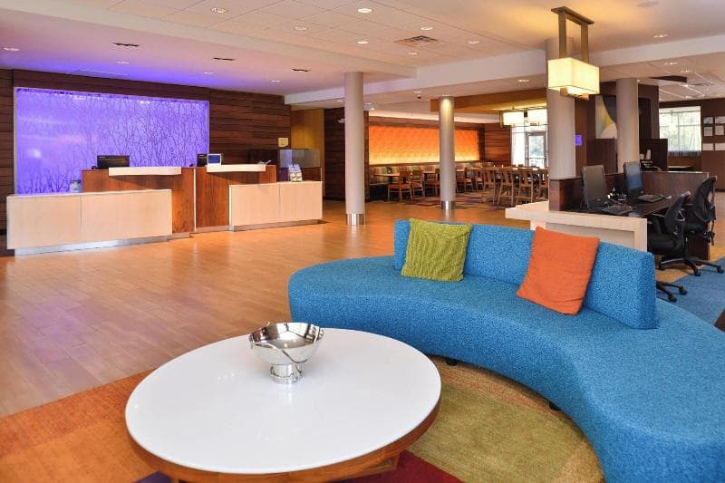 Fairfield Inn & Suites Calhoun 4