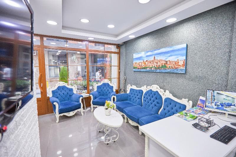 Unique Suite Hotel 5