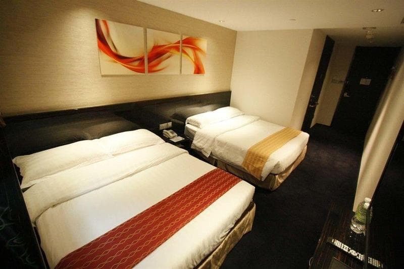 Noble Park Hotel 3