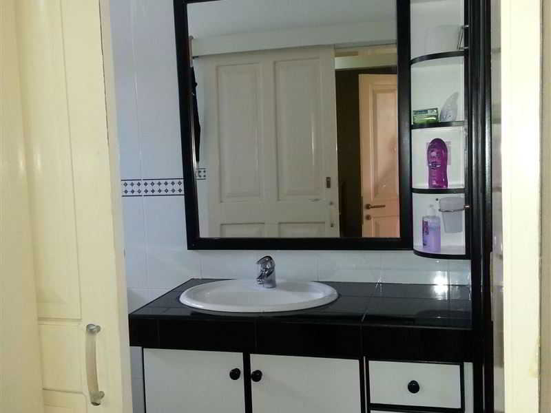 Krishangel Beach Apartment 3