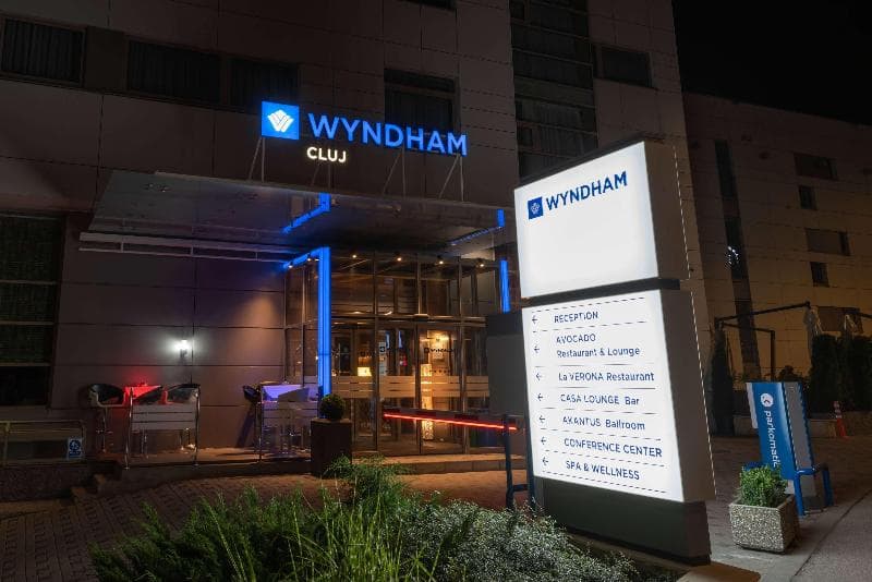 Ramada By Wyndham Cluj photo 1