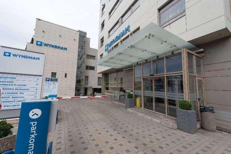 Ramada By Wyndham Cluj 5