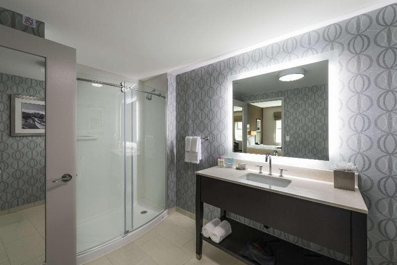 Hampton Inn & Suites Portsmouth Downtown 2