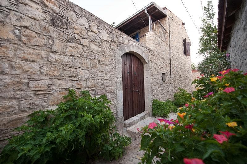 Oinoessa Traditional Boutique Houses 5