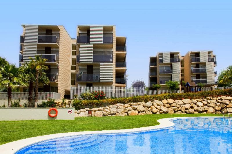 Rentalmar Families Paradise Village 2