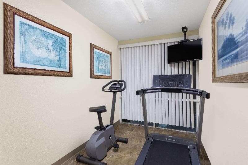 Travelodge By Wyndham Lakeland photo 1