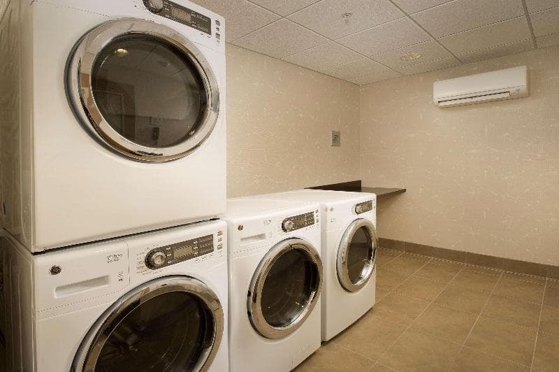 Hampton Inn & Suites Baltimore/Woodlawn 2