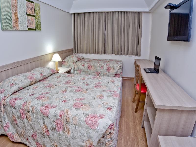 Hotel Golden Park Curitiba 4