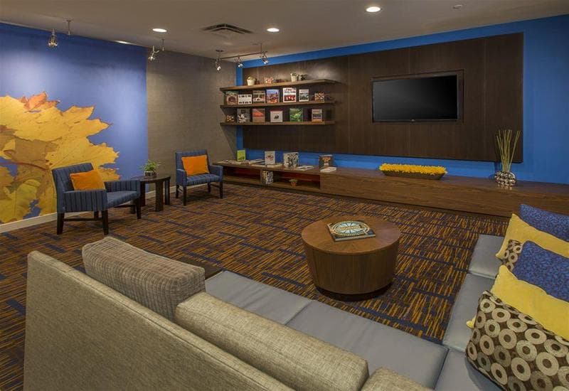 Courtyard By Marriott Cleveland Beachwood 4