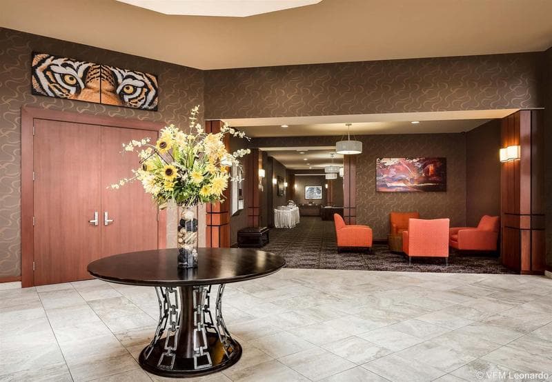 Courtyard By Marriott Columbia 2