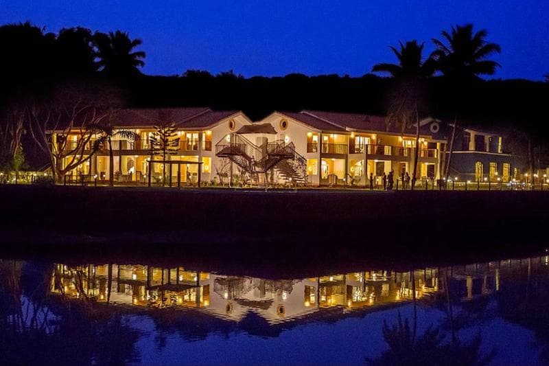 Acron Waterfront Resort 3