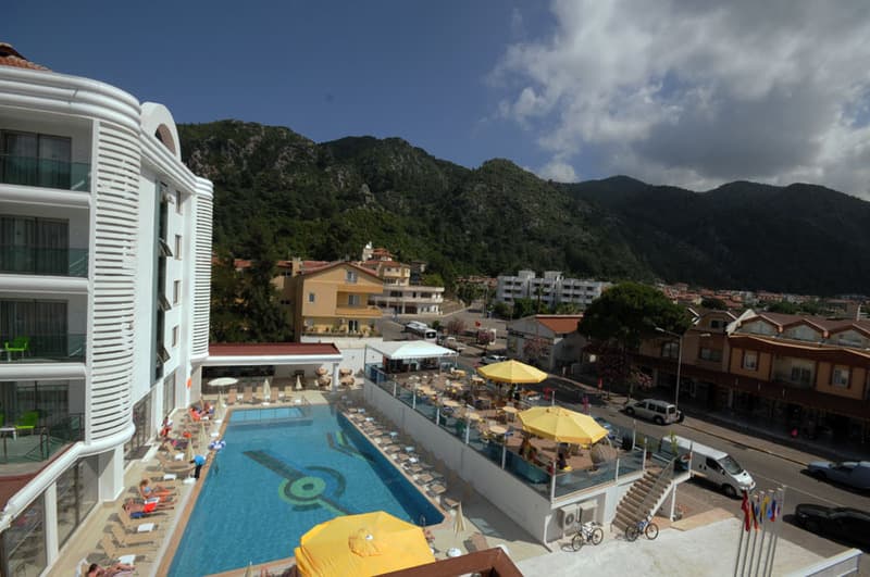 Idas Hotel main