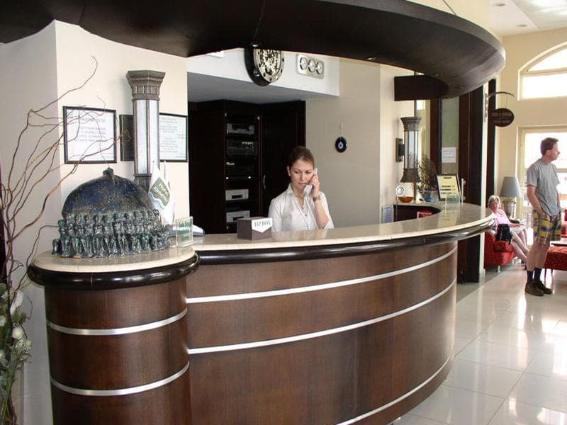 Almena Hotel 5