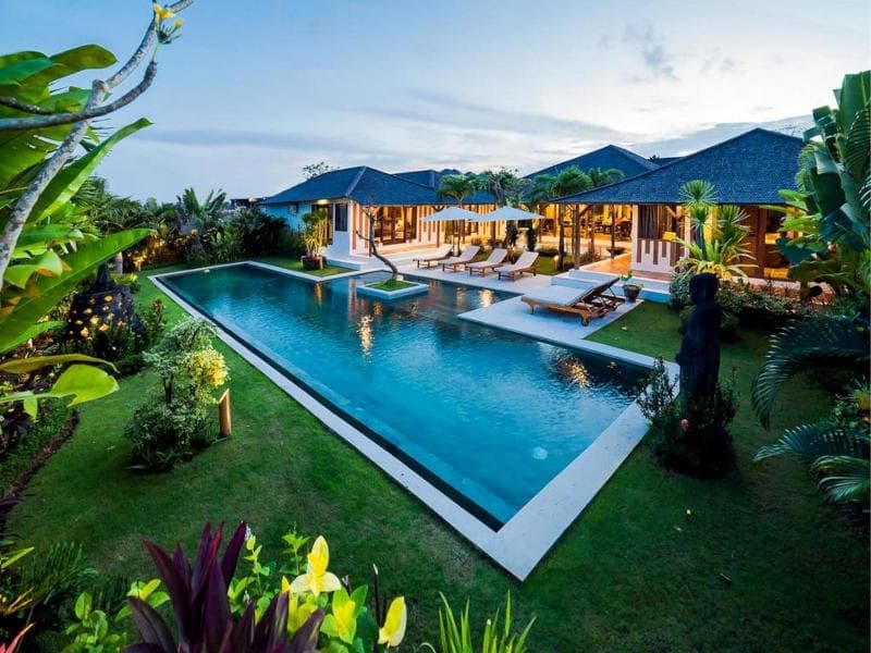 Jimbaran Balangan Beach Front Villa Nakar main