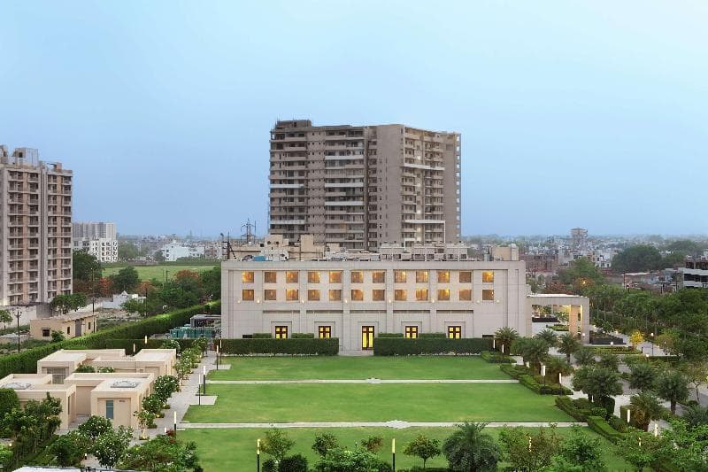 DoubleTree by Hilton Agra 2