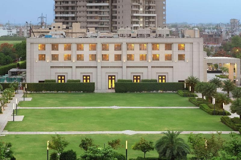DoubleTree by Hilton Agra 4