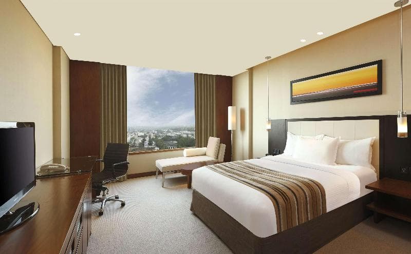 DoubleTree by Hilton Pune-Chinchwad 4