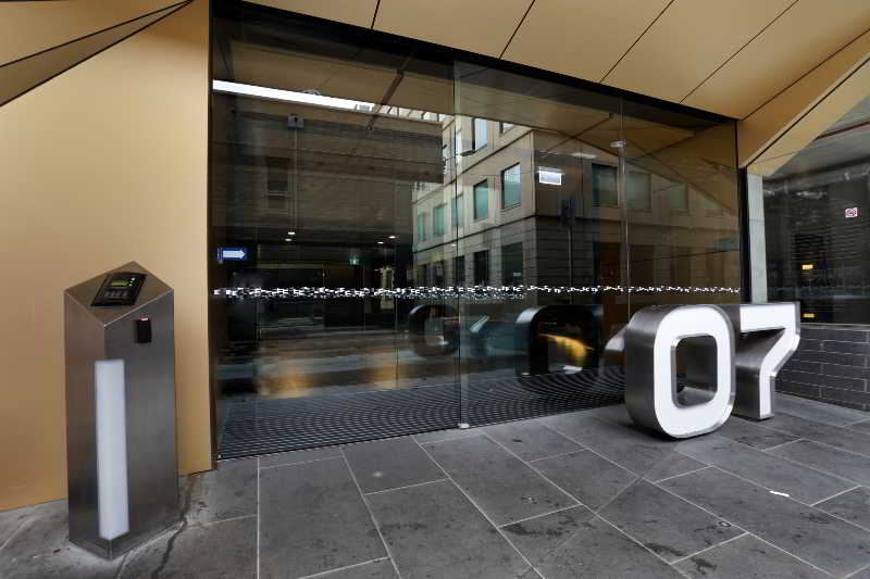 Aura On Flinders Serviced Apartments 2