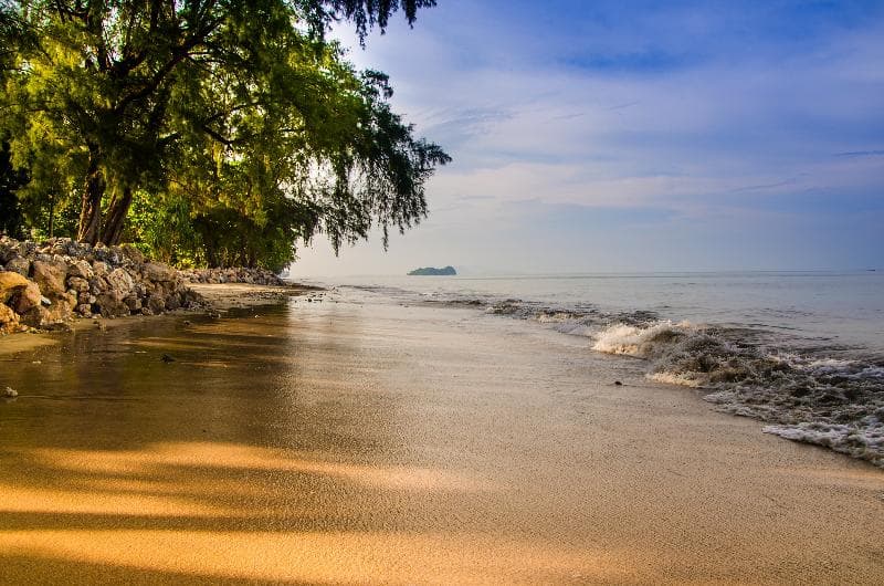 Koh Jum Beach Villas 3