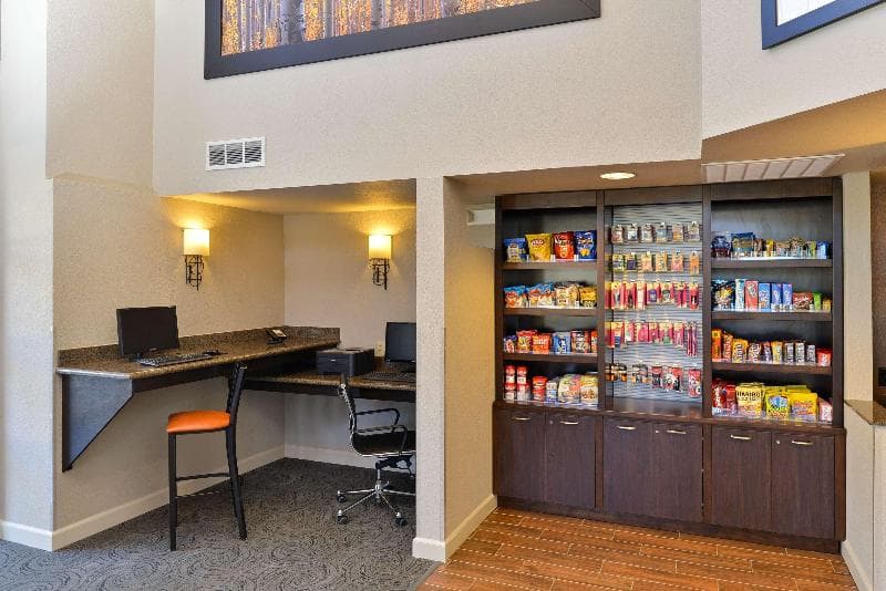 Best Western Plus Peak Vista Inn & Suites 1