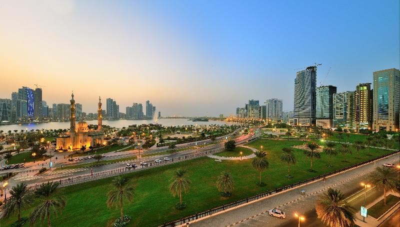 Al Majaz Premiere Deluxe Hotel Apartments 4